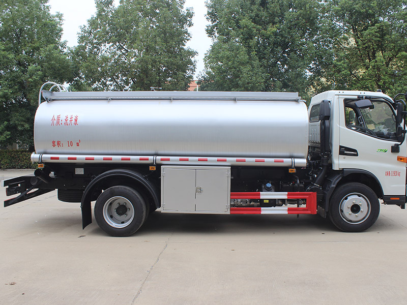 JAC 12 Cubic Meter Liquid Loaded Truck