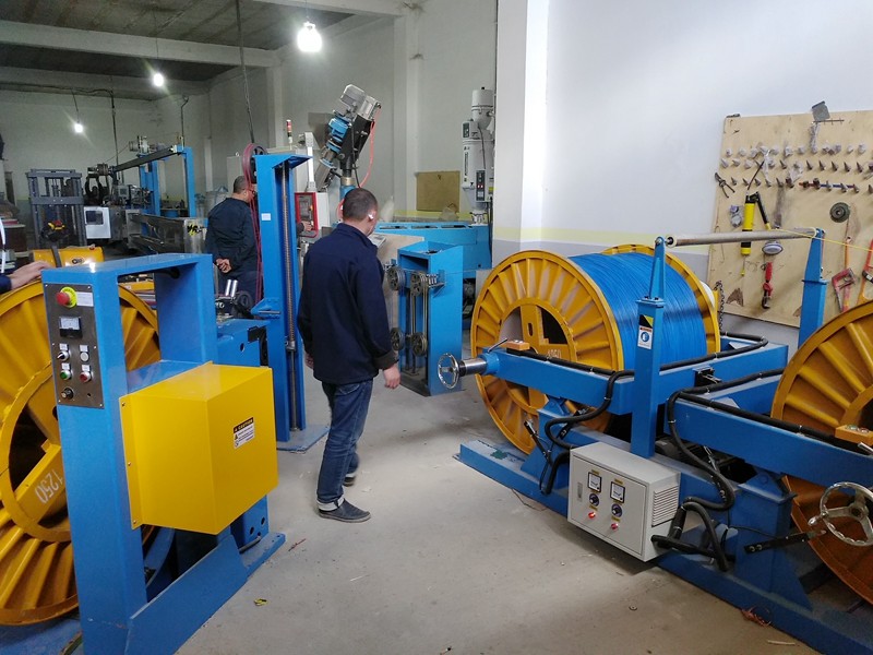 380v Wire And Cable Extrusion Machine , Algeria Power Cable Making Equipment