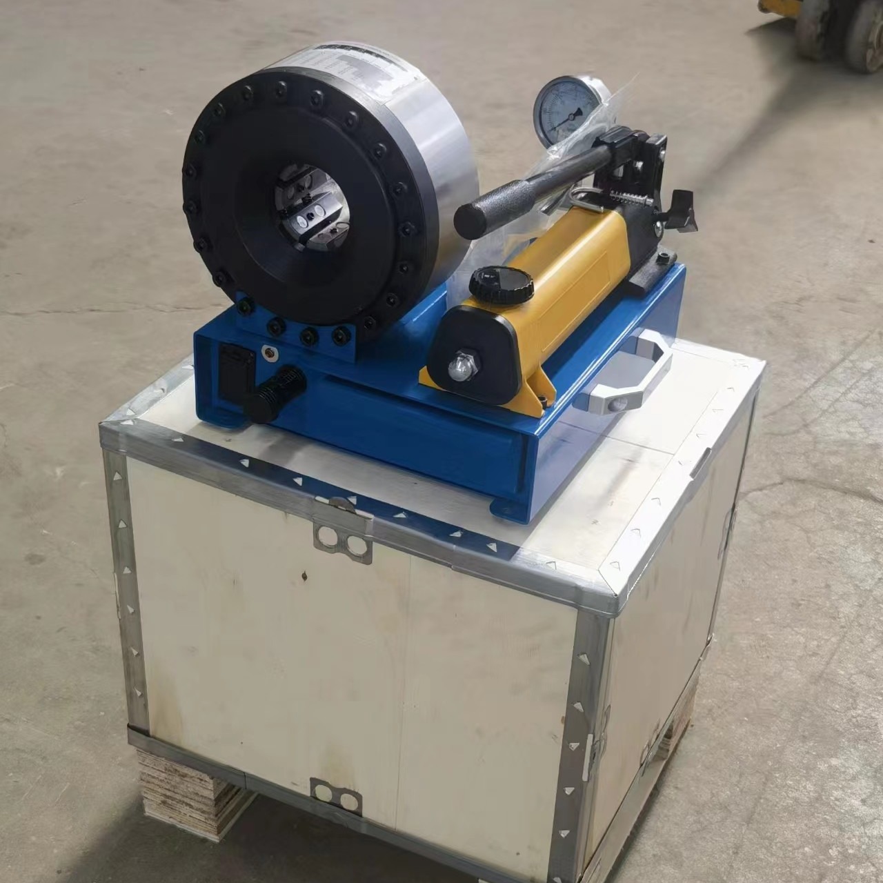 6-25mm 1 Inch 0KW Manual Hose Crimping Machine With Weight Is 31 KG And Size Is 320*380*280 Mm