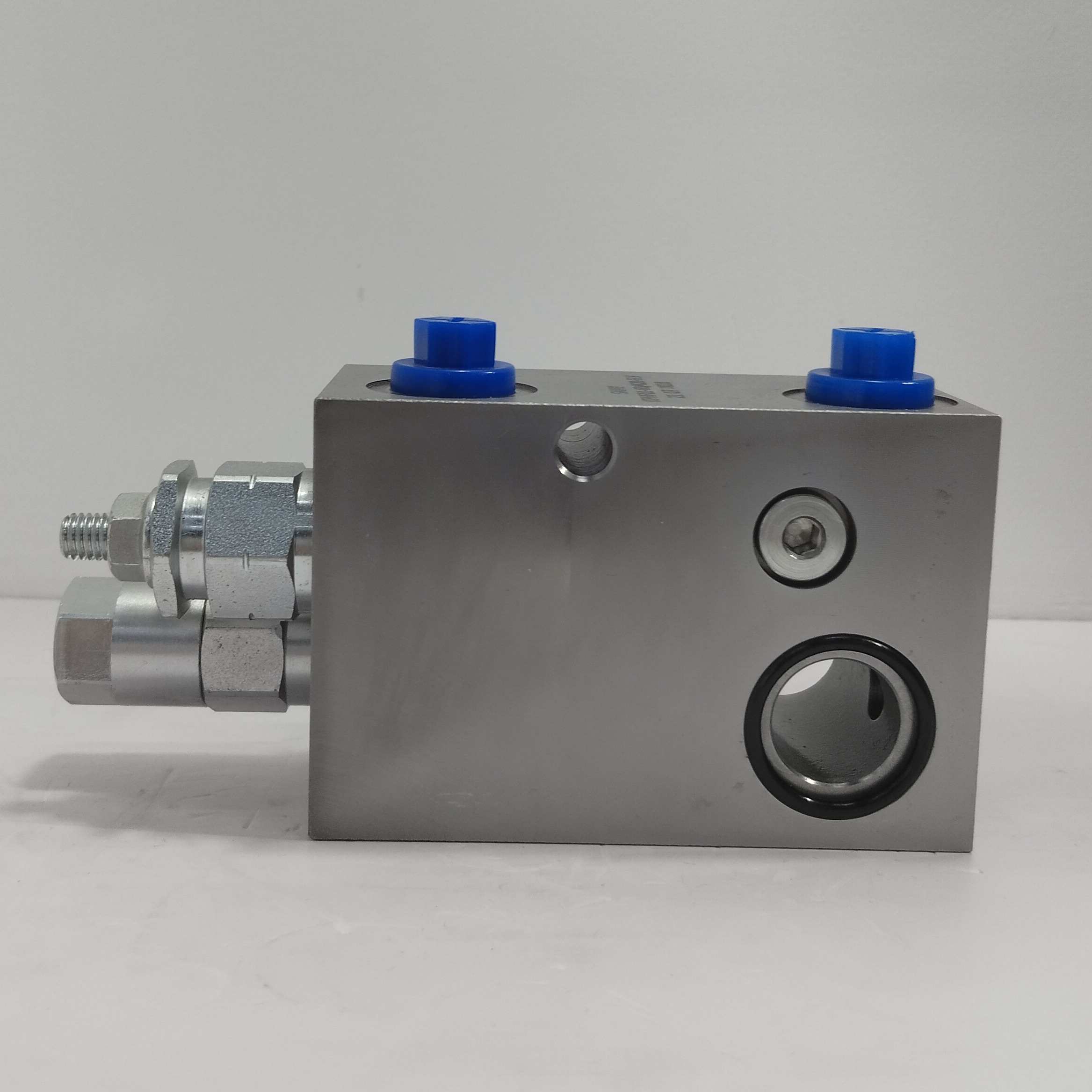 High efficency VBCD-DE A two-position, six way Steel 350bar / 210bar Rated Pressure