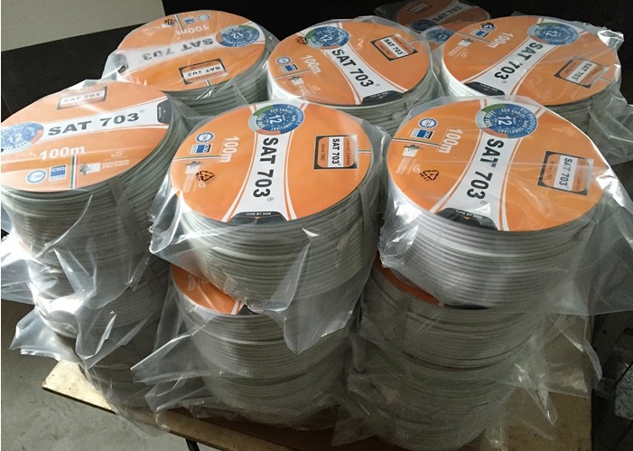 Satellite SATV 75 Ohm Coaxial Cable SAT703 0.8mm CCC With Green Strips Line