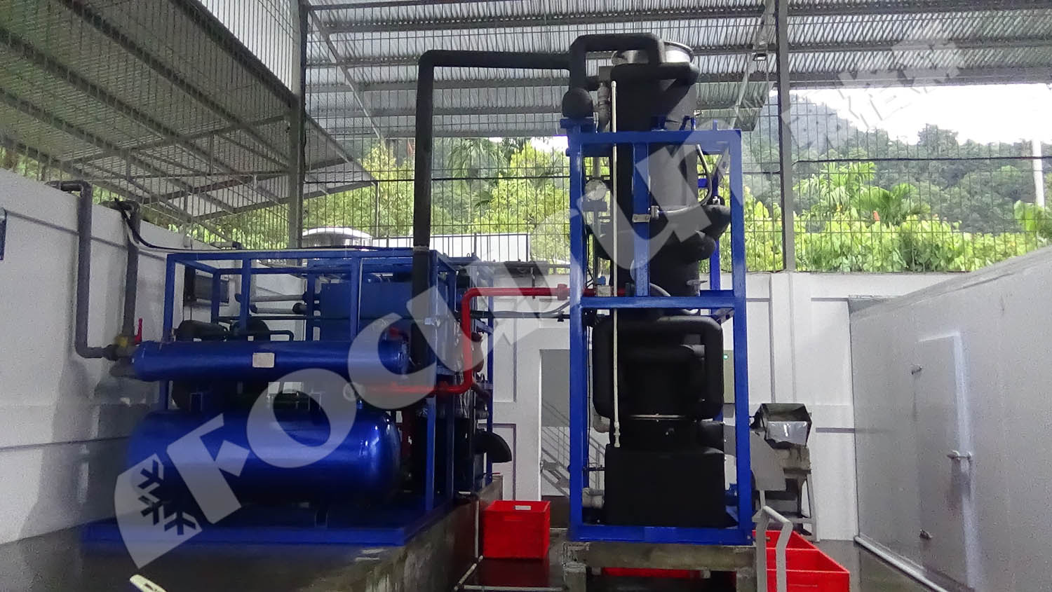 Commercial Tube Ice Machine with 1 Ton Daily Production Capacity and Siemens PLC
