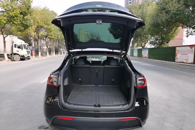China Super Sport Car Electric Coupe Car Intelligent Luxury Sedan With Lithium