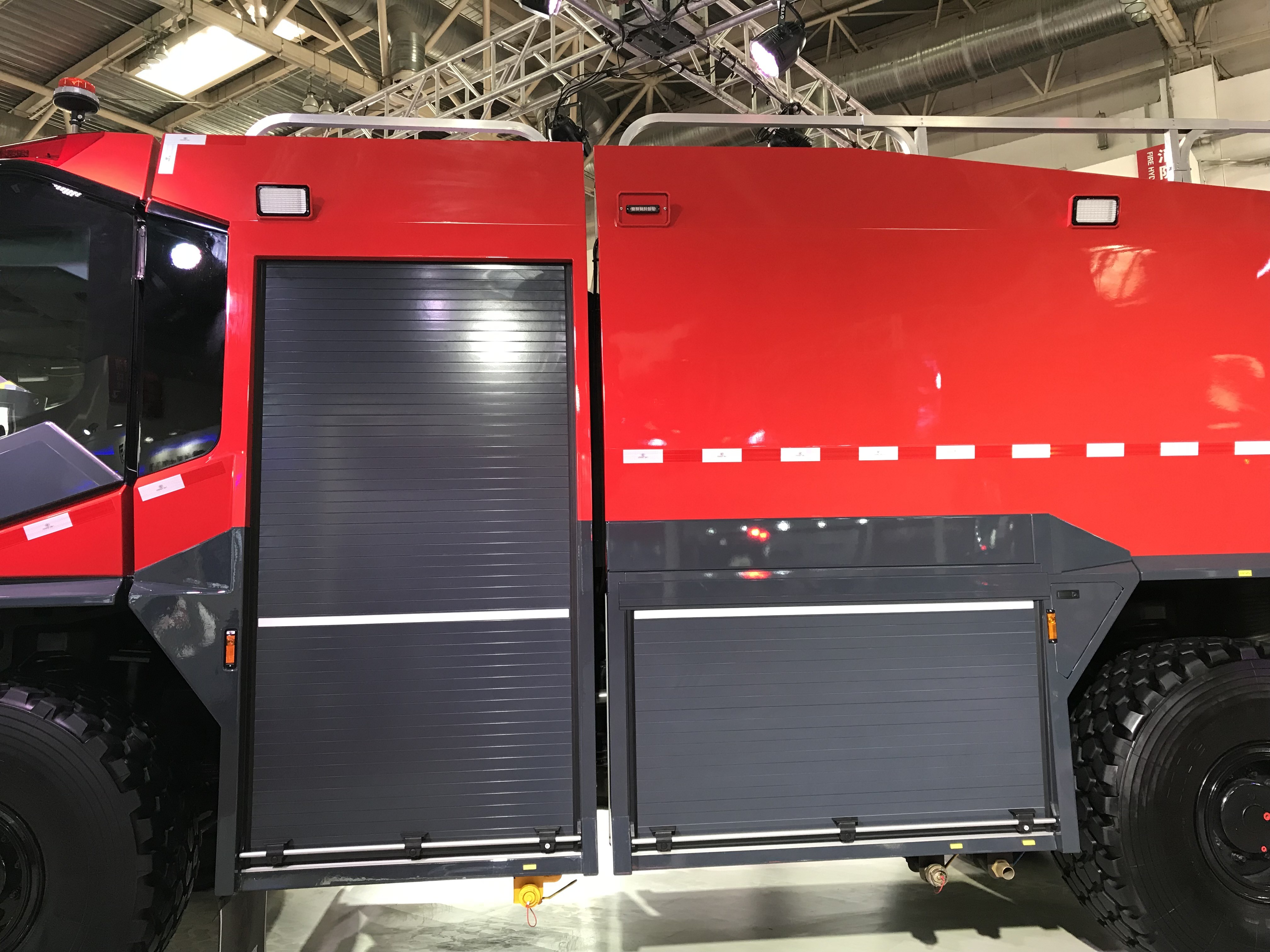 Comercial OEM Service Fire Fighting Truck Manual Rolling Sliding Aluminum Alloy Profile Auto Roll up Metal Garage Door