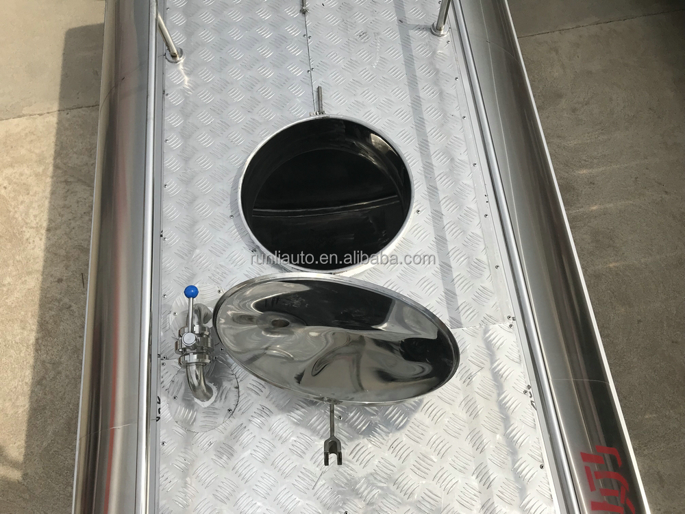 Cheaper Price 5Tons Milk Tanker Truck Stainless Steel SS304-2B Water Truck for Sales