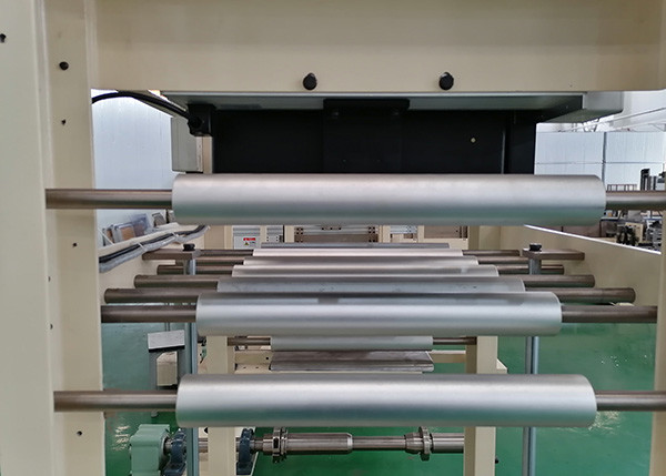 Professional Baby / Adult Diaper Accurate Wrapping Machine Full Servo Motor Control