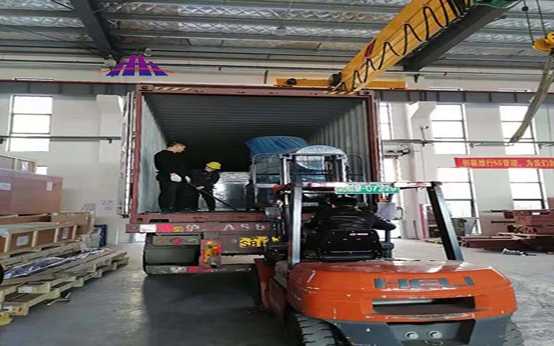 1600mm Width 4um Meltblown Nonwoven Fabric Machine Meltblown Machinery