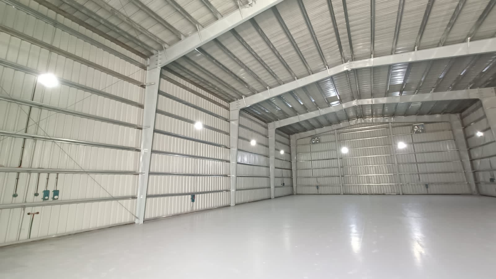 Prefabricated Steel Frame Logistic Hangar for Trucks Cars and Aircraft in High Demand