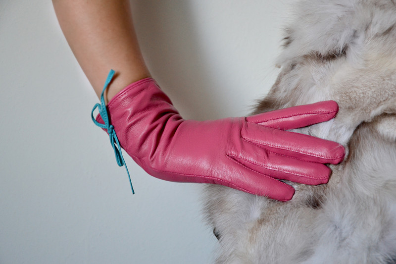 Leather Womens Waterproof Gloves , Sheepskin Womens Leather Dress Gloves