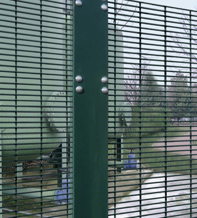 Powder Coated Black or Green Anti Climb High Security 358 Mesh Fence