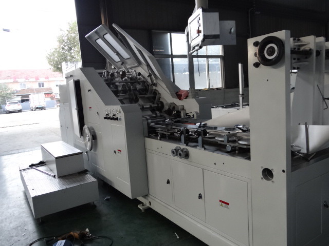 250pcs/Min Square Bottom Paper Bag Machine 295-640mm