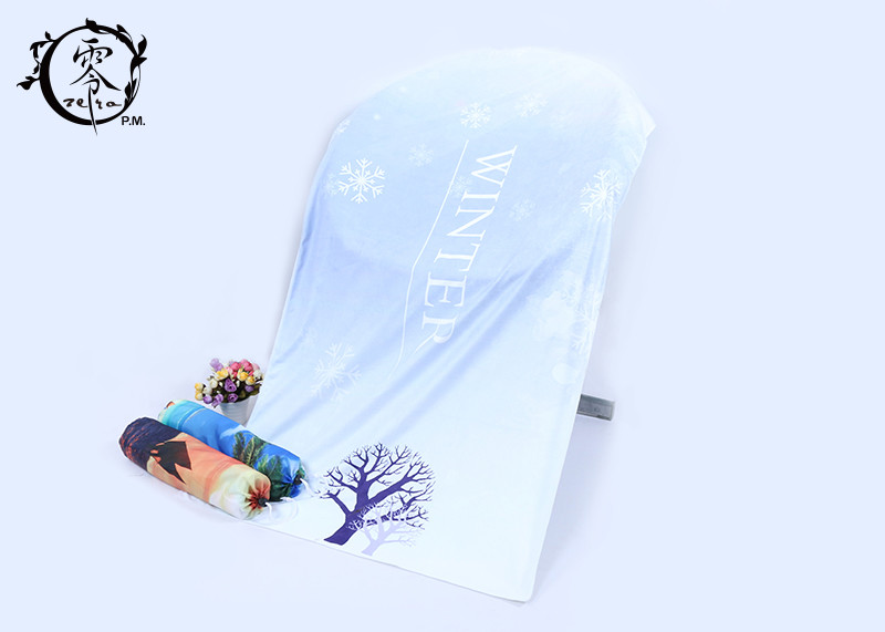 Sunbathing Oversized Microfiber Beach Towel Lightweight Absorbent Fast Drying Cartoon Style