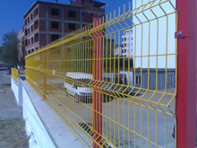 1.8m high Galvanized PVC Coated Iron Welded Wire Mesh Fence Panel For Security