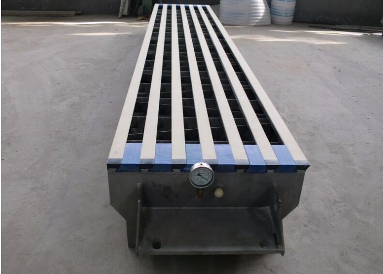 Long Strip Board Wet Suction Box Paper Machine Parts