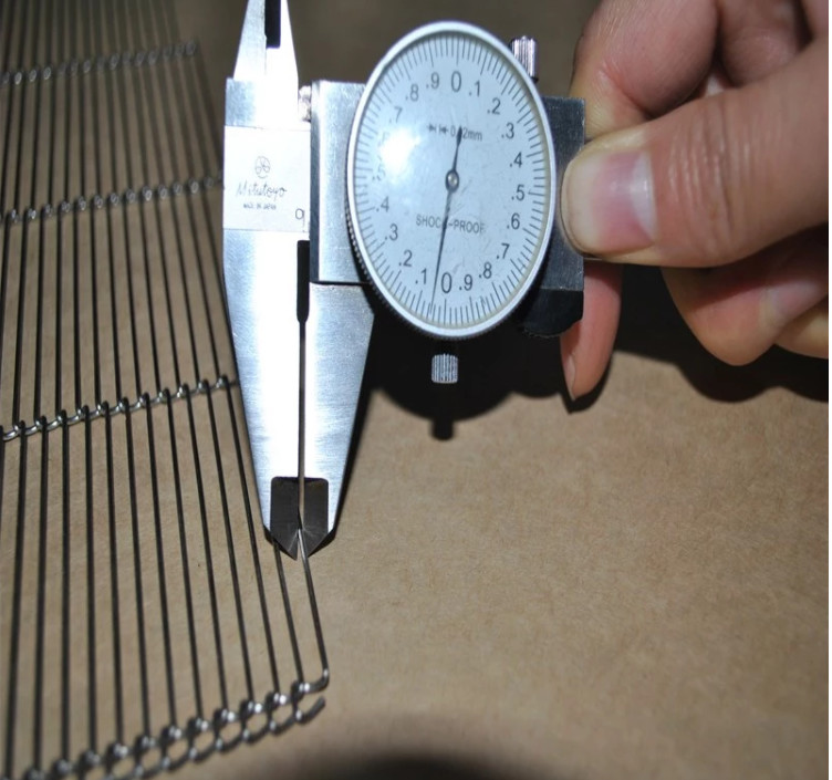 Stainless Steel Chocolate Conveyor Metal Wire Mesh Belt For Sweet Food Conveyor