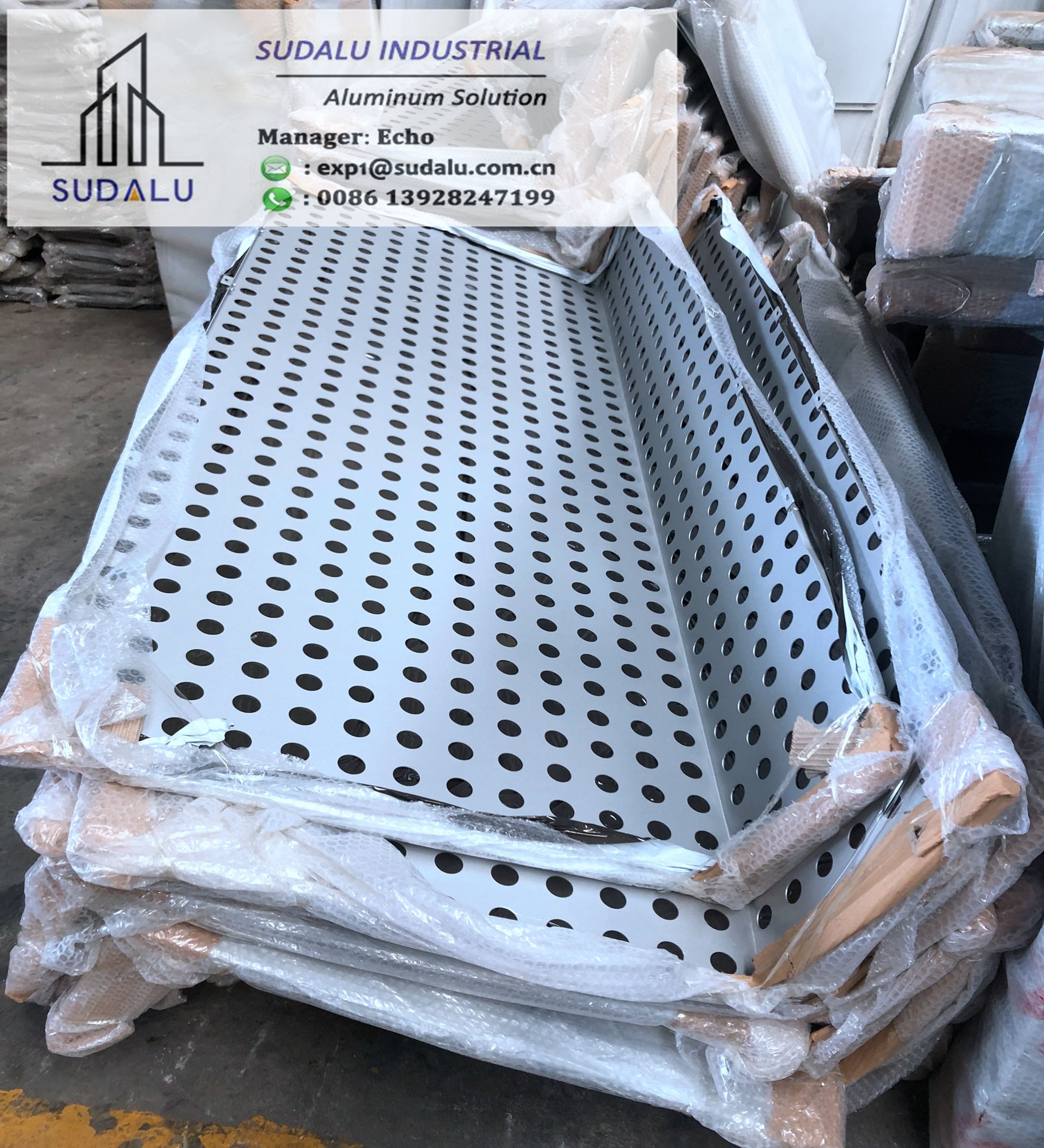 SUDALU White Color Aluminum Curvel Panel Perforated Panel Export Package