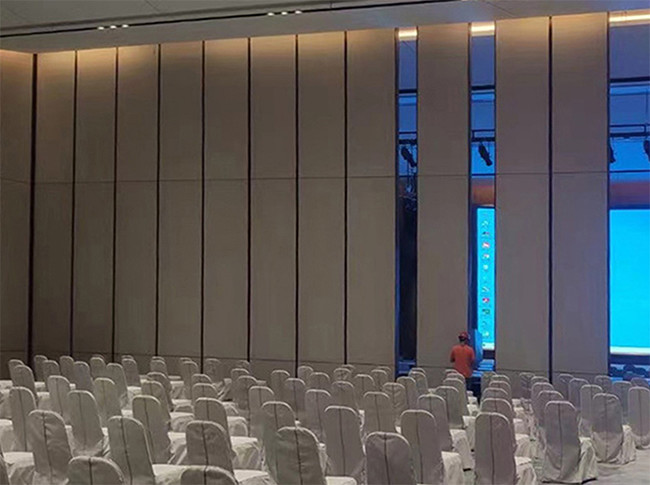 Fabric Cushion Surface Hotel Folding Partition Wall 130mm Thickness