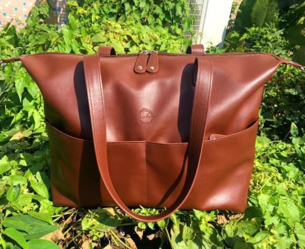 Neutral PU Leather Baby Changing Bag , Messenger Diaper Bag 18"W X 13"H X 4.5"D