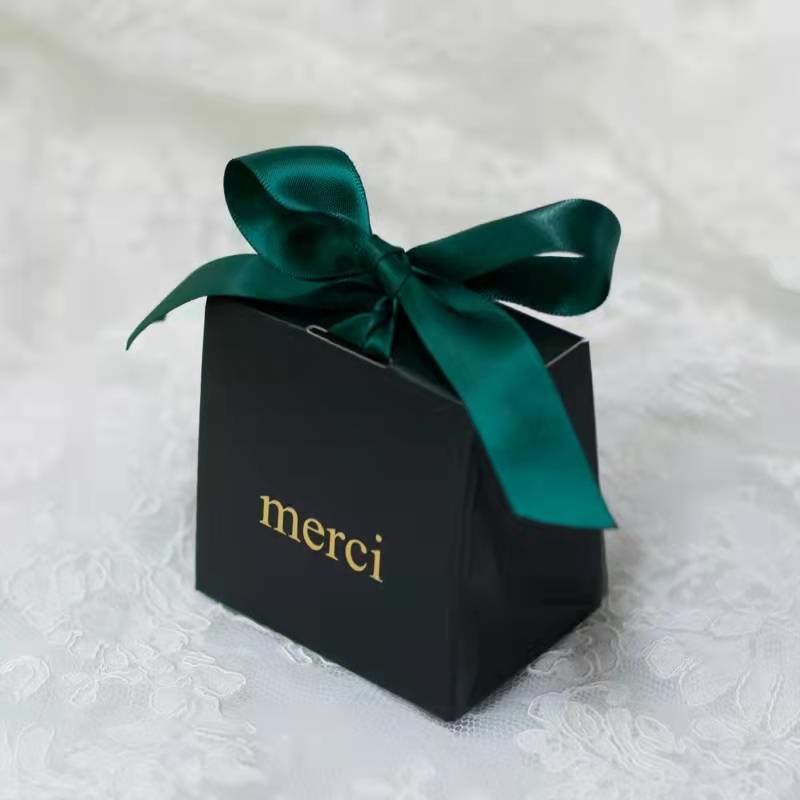 Customizable Candy Chocolate Wedding Food Packaging Box Eco Friendly With Ribbon Bow
