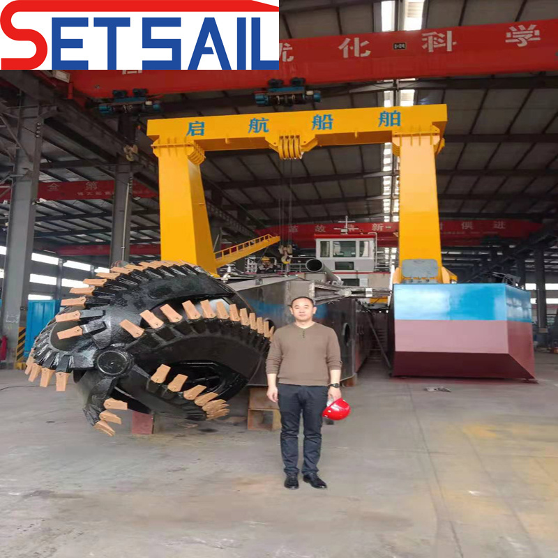 Customized 18inch Water Flow 3500m3 Cutter Head Dredger for Sand
