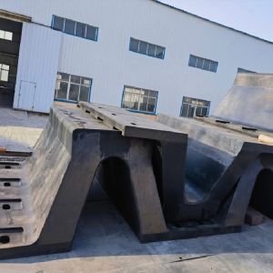 High Performance Arch Rubber Fender Versatile Application V Fenders