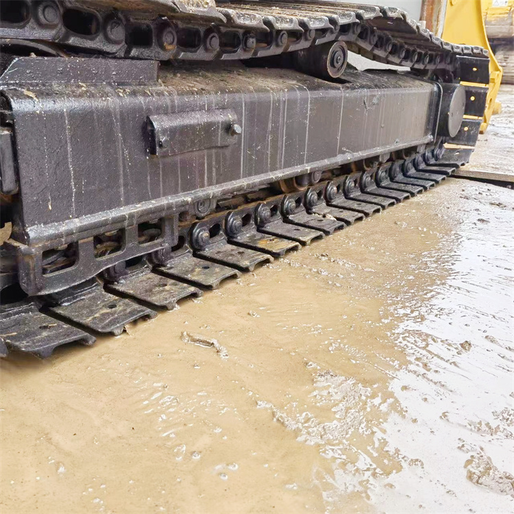 Caterpillar Engine Crawler Chain Made in Japan for Cat 303 Mini Excavator in Shanghai