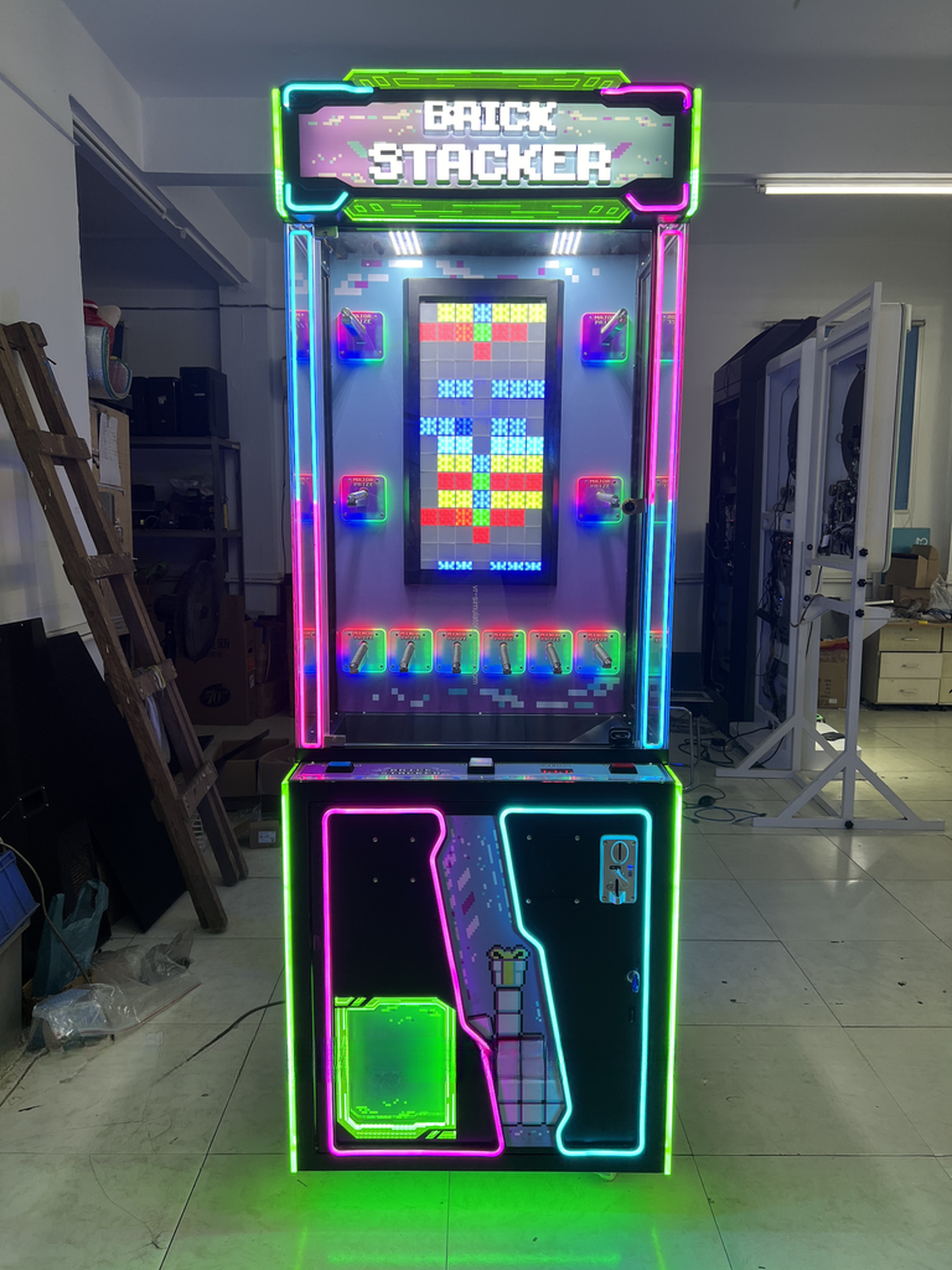 Customized Coin Operated Vending Game Machine For Fun City OEM Welcomed