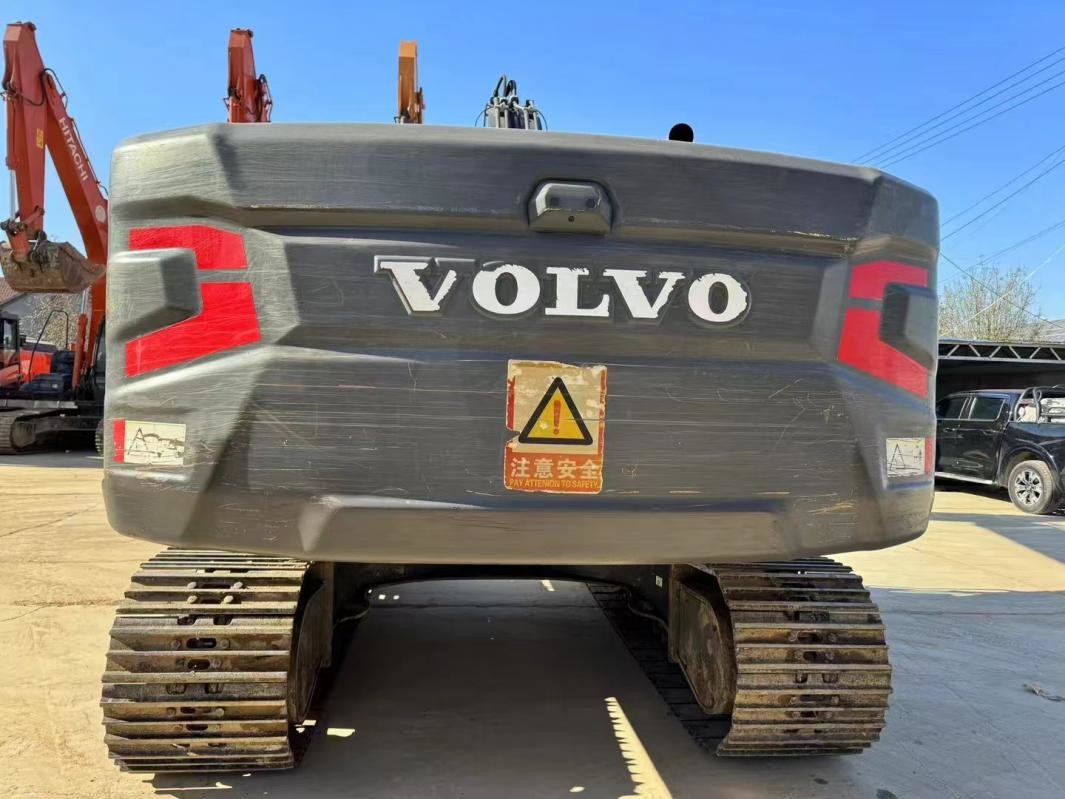 20Ton Used Excavator Volvo Ec200 Machine with Bucket capacity 0.85 m³
