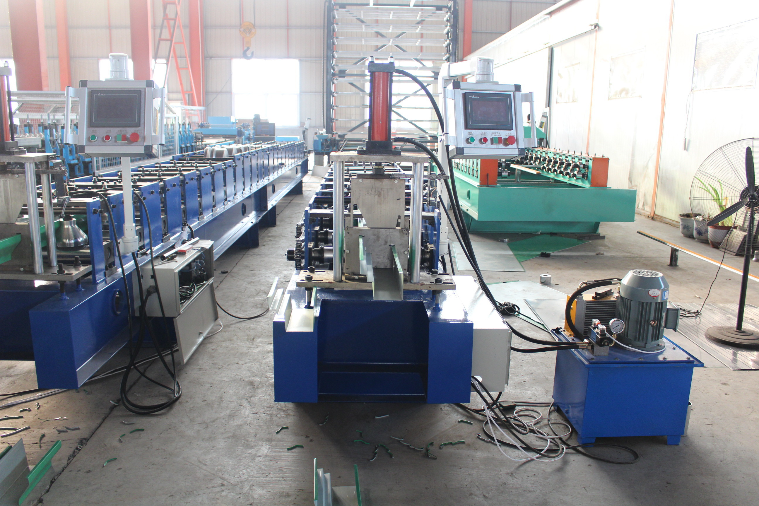 Hydraulic Cut Down Pipe Roll Forming Machine 18-Station Roller Stations 4KW Motor Power