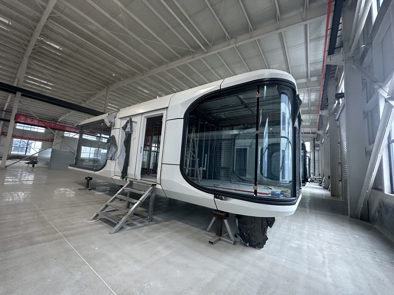 Mobile Container Hotel Prefabricated Capsule House For Touring Online Technical Support