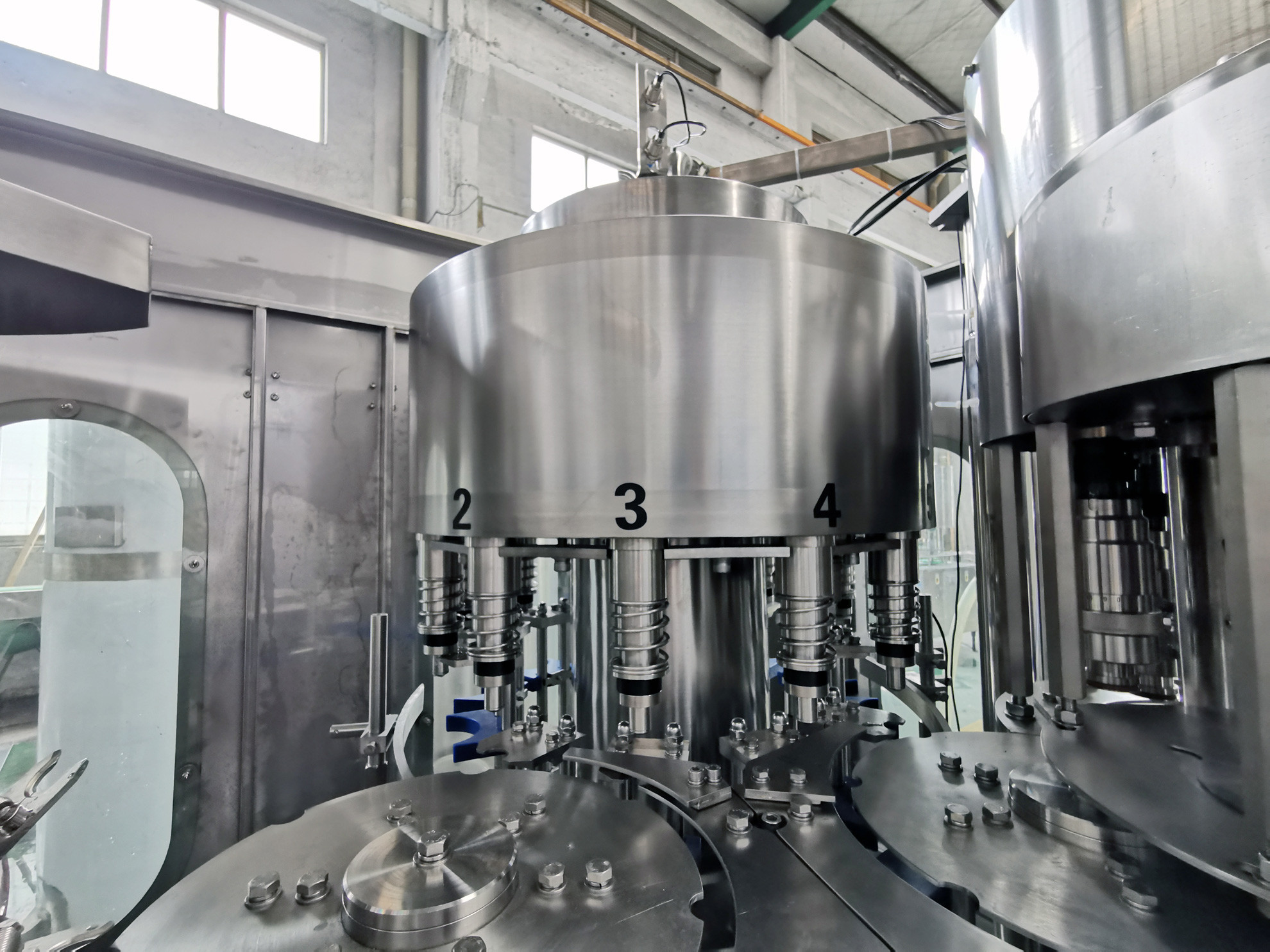 SS304 60bpm Mineral Water Pet Bottle Filling Machine