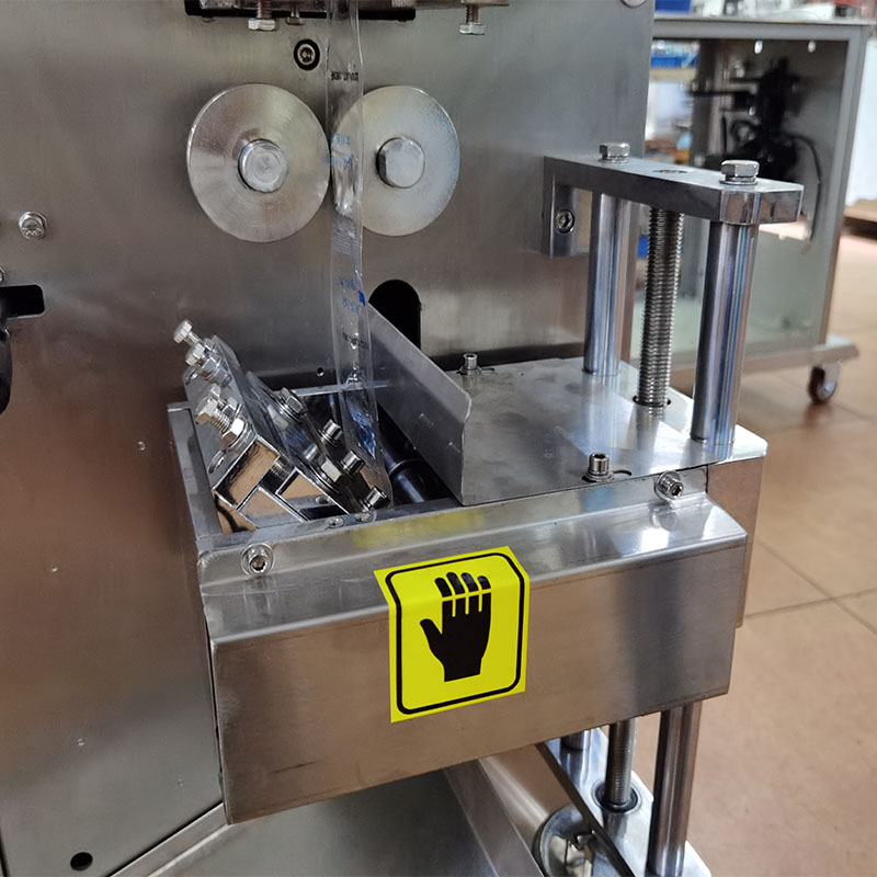 3 Side Liquid Packer Machine 60bags/min Auto Weighing Filling Machine