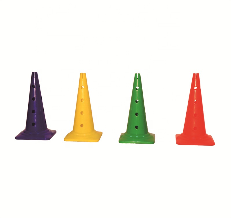 30g Soccer Training Agility Cones for Free-Kicks Goalkeeper on Grass Ground Coaching