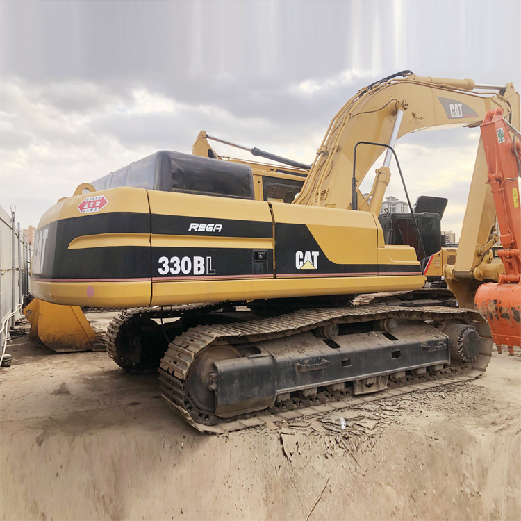 Used Caterpillar 330BL Excavator for Construction 30 Ton Made in Japan Good Condition