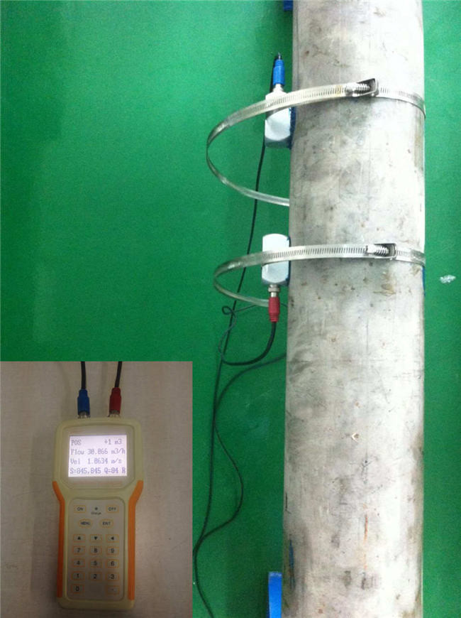 Liquid Measure Handheld Ultrasonic Flow Meter , Transit Time Ultrasonic Flow Meter