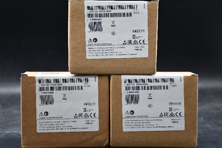 Siemens - PLC I/O Module for use with SIMATIC S7-1200 Series, 100 x 45 x 75 mm, Digital, M241, 24 V dc, SIMATIC