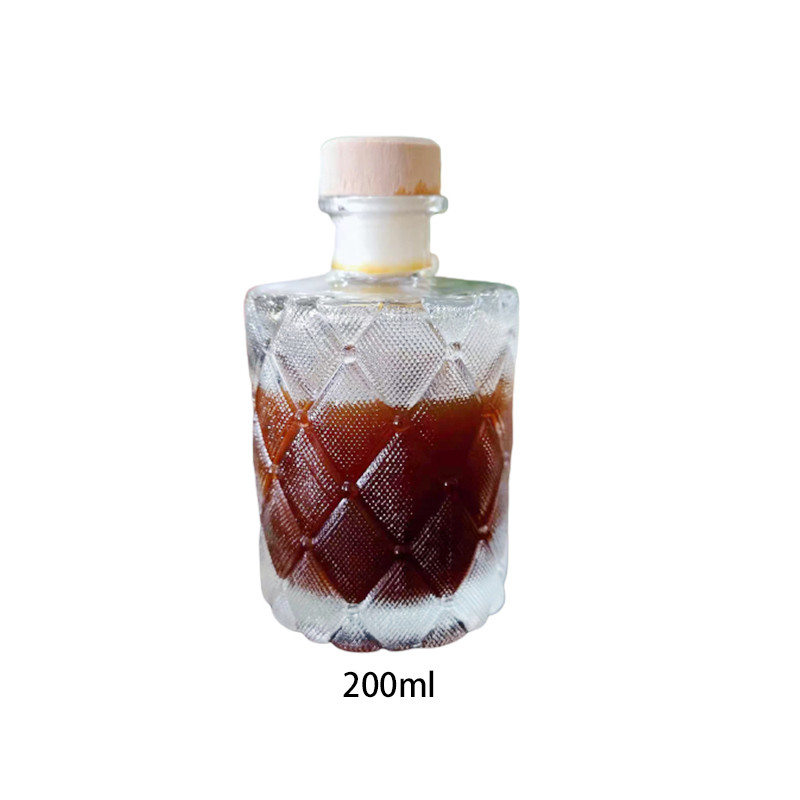 LFGB Liquor Empty Glass Wine Bottles 200ml Cork Sealing Type