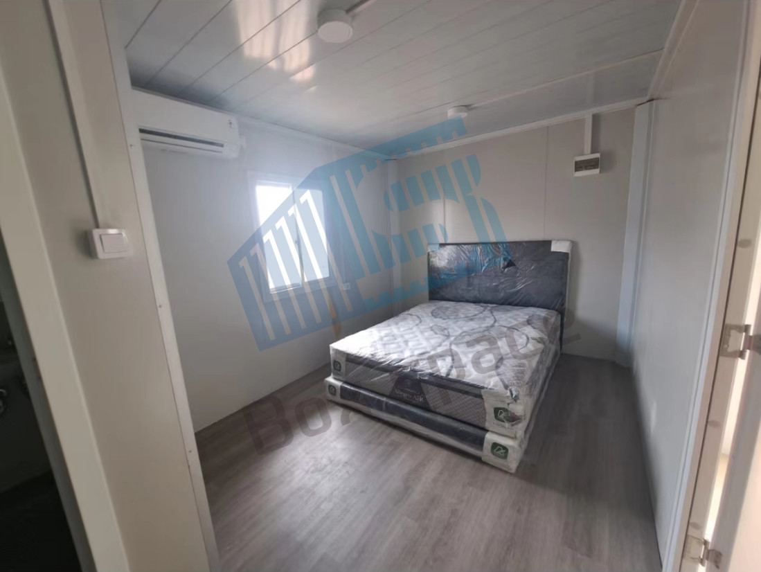 Q235B Galvanized Steel Frame 4 Hidden Pipes Drainage System Portable Modular Cabin
