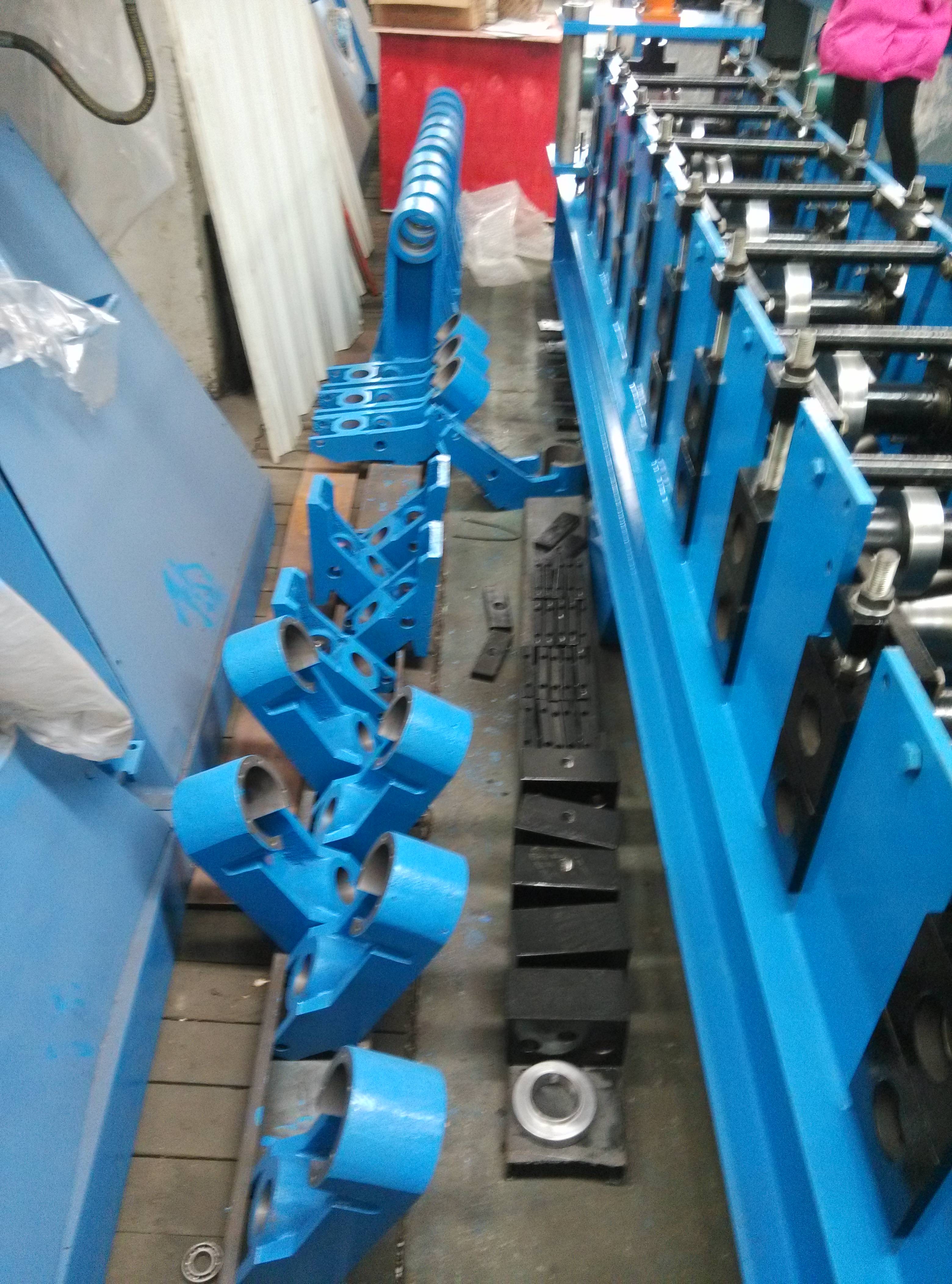 Automatical Cold Roll Forming Machine High speed with C Z Purlin