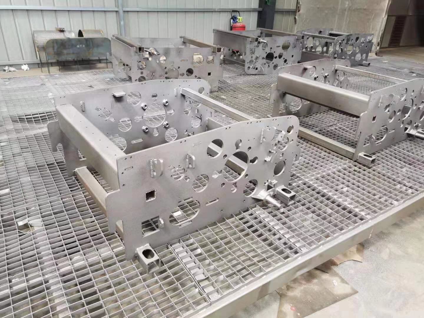 Steel and Stainless Steel Aluminium Box Enclosure at Low Prices with Customized Service