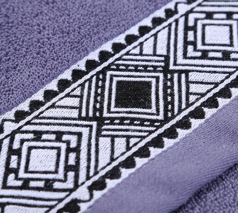 Plain Dyed Jacquard Pattern High Set Bath Towel Made of 100% Pure Cotton Material