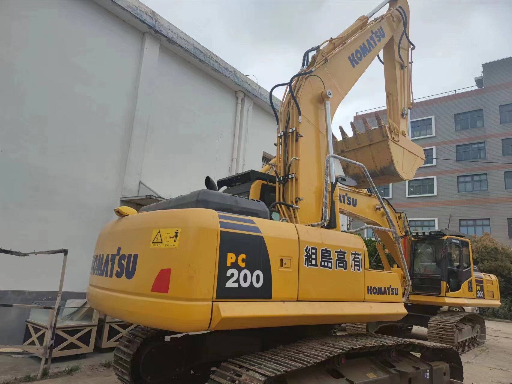 20 Ton Original Color Used Komatsu Excavator Pc200 Construction Excavator