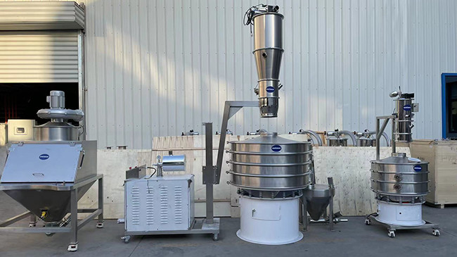 304 / 316L Stainless Steel Vibratory Screening Machine 1400r/Min 2.2kw Motor Power
