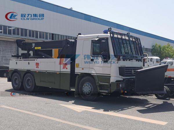 China 6*6 Sinotruk HOWO 16t 20tons 25t Road Recovery Towing Truck with Front
