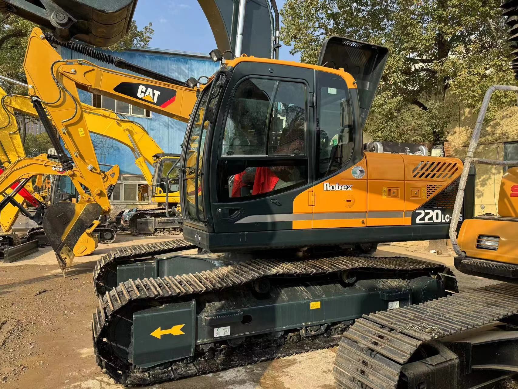Secondhand Hyundai Excavator R220-9S Used 22ton Medium Type Crawler Digger