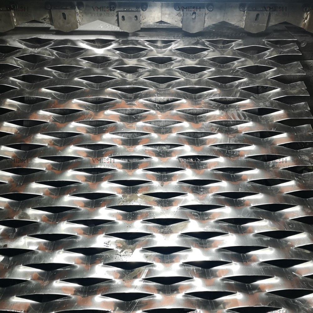 Customized 4mm Expanded Mesh Panels Facade Cladding Decorative Aluminum