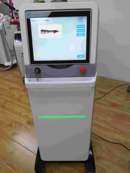 Popular Anti Age CO2 Fractional Laser Treatment For Scar Removal , Skin