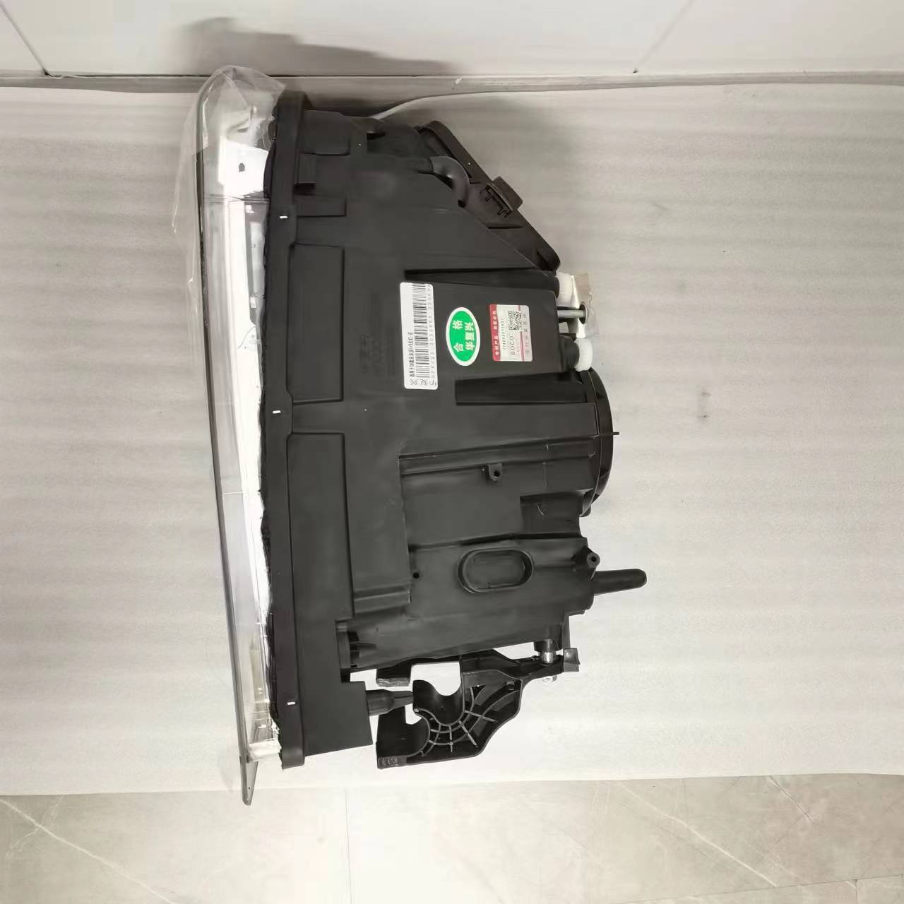 Heavy-duty Truck Headlight for Fh3 Fm3 Fh16 Spare Parts OE No. 21035638 21323108