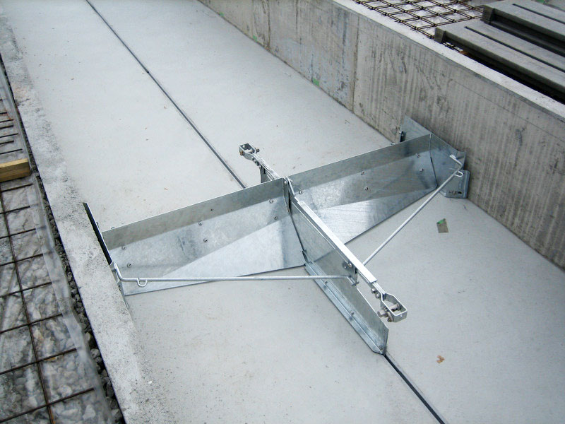 High Tolerance Pig Farrowing Crates for Customized Agricultural Livestock Equipment