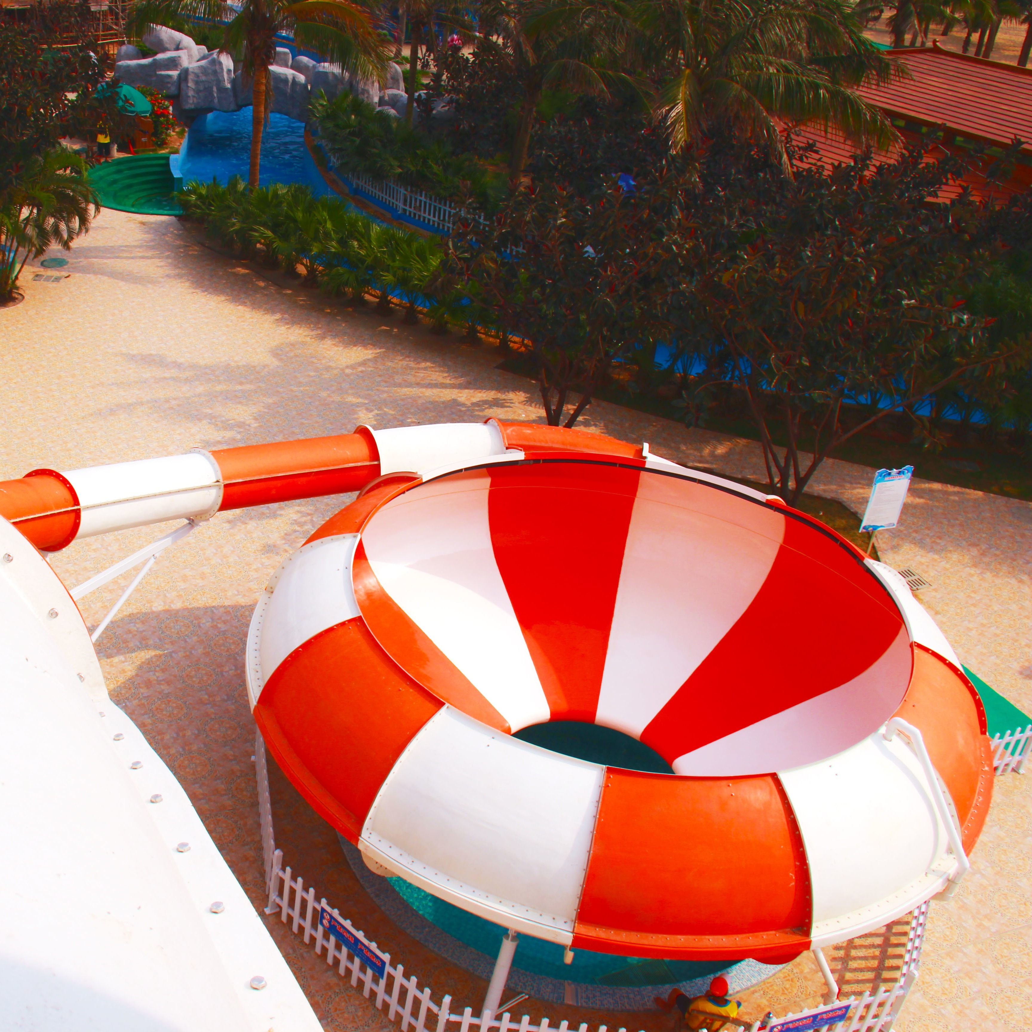 Adult Long Custom Water Slides , Space Bowl Water Slides 180riders/H Capacity